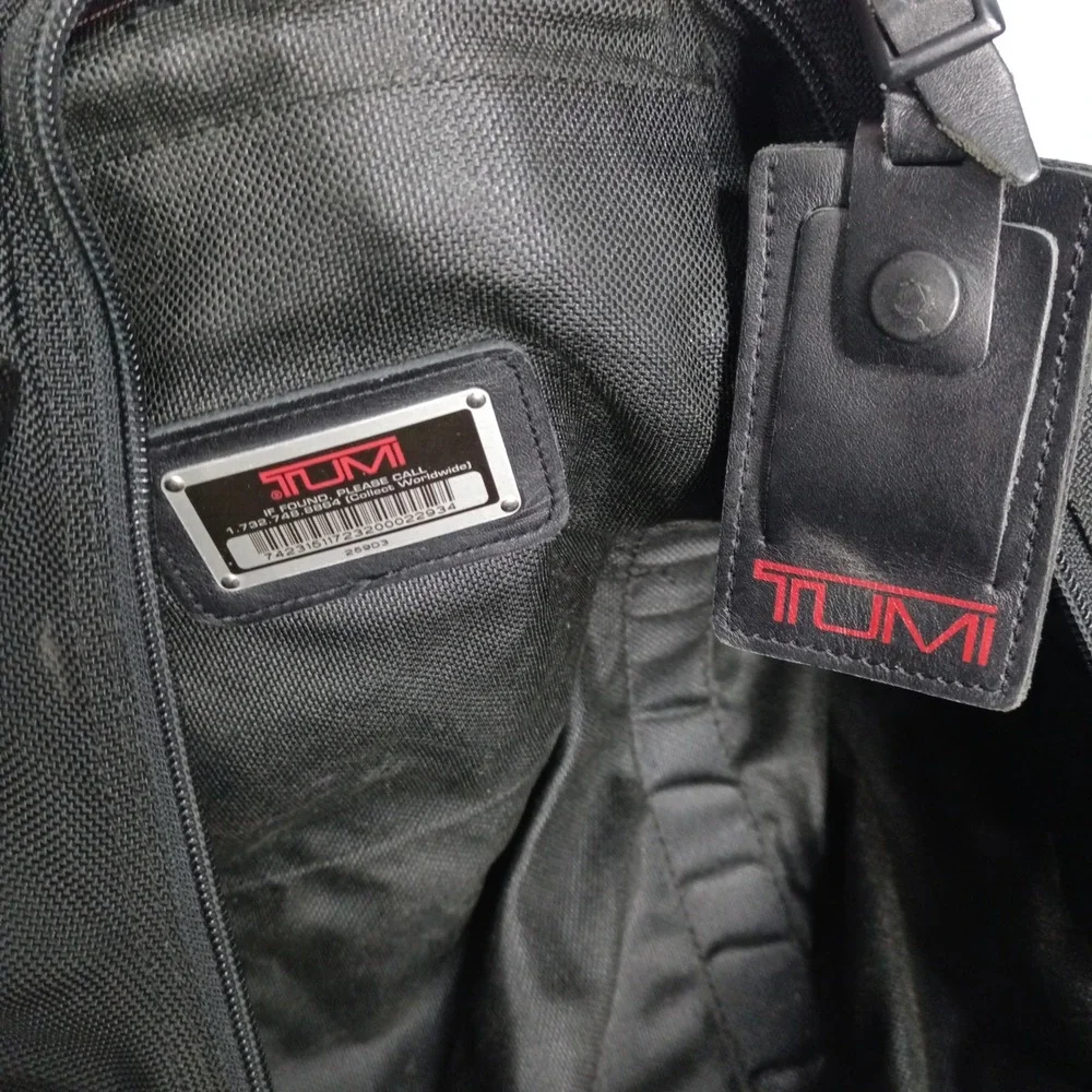 Tumi 269D3 Black Ballistic Nylon Expandable Duffel Travel Bag Weekender Luggage